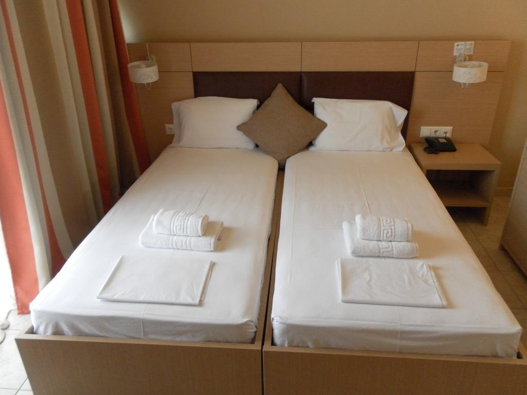 Esperia Hotel Thessaloniki Room photo